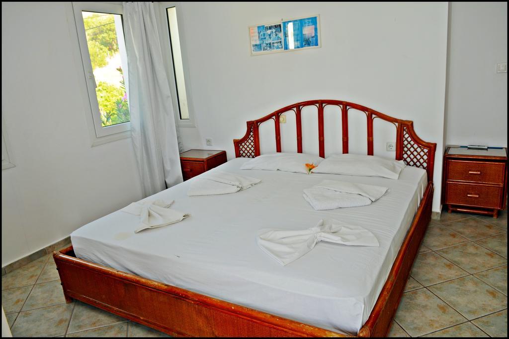Klima  Posidonio Hotel الغرفة الصورة